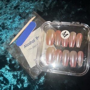 10 Piece Press on Nails 💅